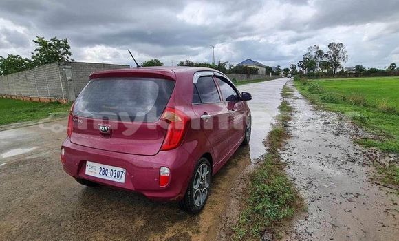 Acheter Occasion Voiture Kia Morning Rouge à Banlung, Ratanakiri Province Acheter Occasion Voiture Kia Morning Rouge à Banlung, Ratanakiri Province