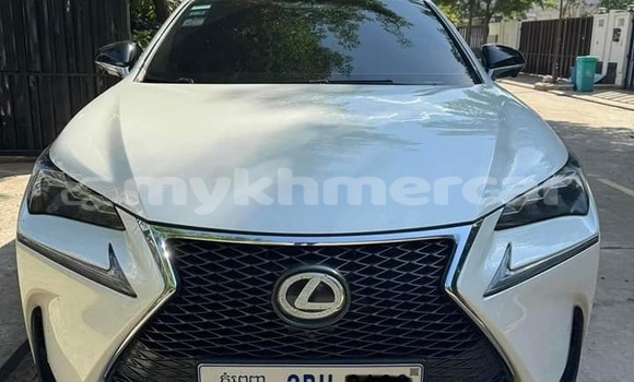 Acheter Occasion Voiture Lexus NX Blanc à Banlung, Ratanakiri Province Acheter Occasion Voiture Lexus NX Blanc à Banlung, Ratanakiri Province