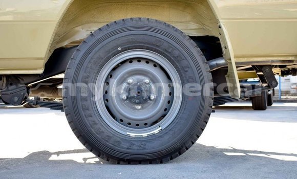 Buy New Toyota Land Cruiser Beige Car in Import - Dubai in Kampot Province Buy New Toyota Land Cruiser Beige Car in Import - Dubai in Kampot Province