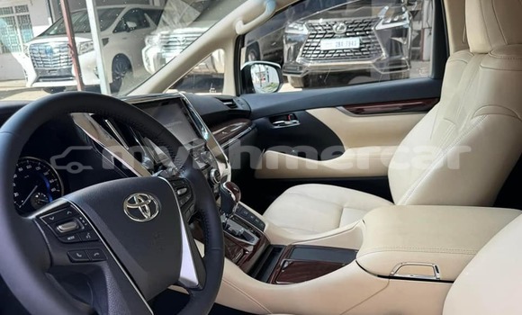 Acheter Occasion Voiture Toyota Alphard Blanc à Battambang, Battambang Province Acheter Occasion Voiture Toyota Alphard Blanc à Battambang, Battambang Province