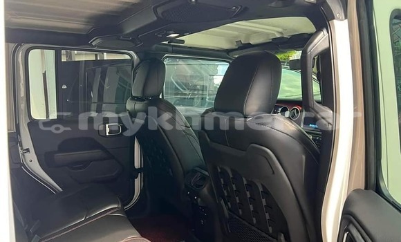 Buy Used Jeep Wrangler White Car in Banteay Meanchey in Banteay Meanchey Province Buy Used Jeep Wrangler White Car in Banteay Meanchey in Banteay Meanchey Province