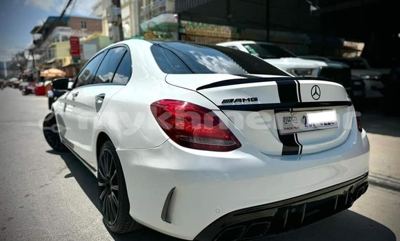 Acheter Occasion Voiture Mercedes-Benz C–Class Blanc à Battambang, Battambang Province Acheter Occasion Voiture Mercedes-Benz C–Class Blanc à Battambang, Battambang Province