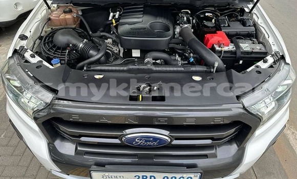 Buy Used Ford Windstar White Car in Banlung in Ratanakiri Province Buy Used Ford Windstar White Car in Banlung in Ratanakiri Province