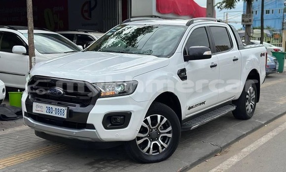 Buy Used Ford Windstar White Car in Banlung in Ratanakiri Province Buy Used Ford Windstar White Car in Banlung in Ratanakiri Province