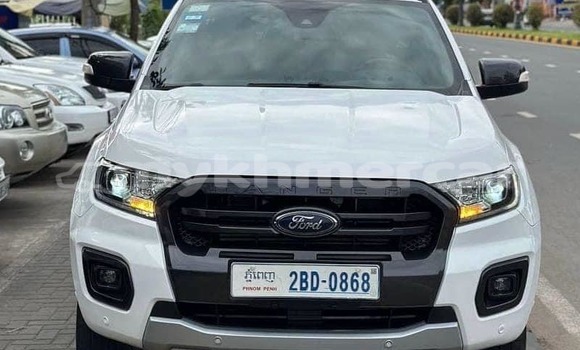 Buy Used Ford Windstar White Car in Banlung in Ratanakiri Province Buy Used Ford Windstar White Car in Banlung in Ratanakiri Province