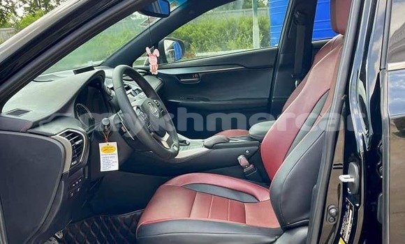 Acheter Occasion Voiture Lexus NX Noir à Banlung, Ratanakiri Province Acheter Occasion Voiture Lexus NX Noir à Banlung, Ratanakiri Province