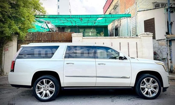 Buy Used Cadillac Escalade White Car in Chbar Mon in Kampong Speu Province Buy Used Cadillac Escalade White Car in Chbar Mon in Kampong Speu Province