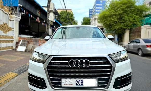Acheter Occasion Voiture Audi Q7 Blanc à Chbar Mon, Kampong Speu Province Acheter Occasion Voiture Audi Q7 Blanc à Chbar Mon, Kampong Speu Province