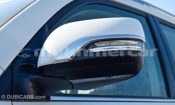 Acheter Import Voiture Toyota Land Cruiser Blanc à Import - Dubai, Kampot Province Acheter Import Voiture Toyota Land Cruiser Blanc à Import - Dubai, Kampot Province