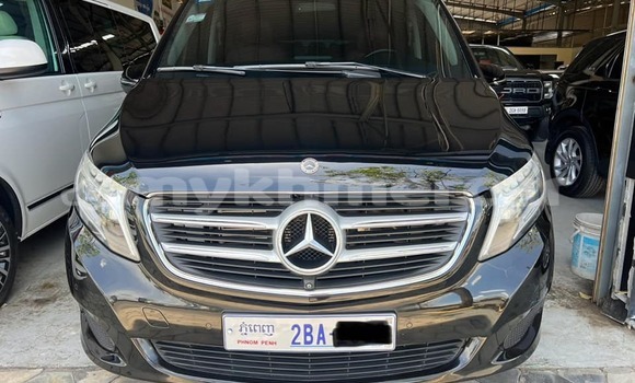 Acheter Occasion Voiture Mercedes-Benz V-klasse Noir à Banlung, Ratanakiri Province Acheter Occasion Voiture Mercedes-Benz V-klasse Noir à Banlung, Ratanakiri Province
