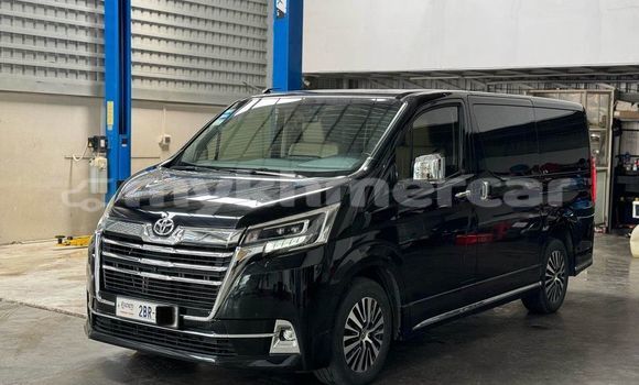 Buy Used Toyota Granvia Black Car in Chbar Mon in Kampong Speu Province Buy Used Toyota Granvia Black Car in Chbar Mon in Kampong Speu Province