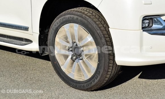 Acheter Import Voiture Toyota Land Cruiser Blanc à Import - Dubai, Kampot Province Acheter Import Voiture Toyota Land Cruiser Blanc à Import - Dubai, Kampot Province