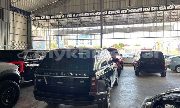 Buy Used Land Rover Range Rover Vogue Black Car in Chbar Mon in Kampong Speu Province Buy Used Land Rover Range Rover Vogue Black Car in Chbar Mon in Kampong Speu Province
