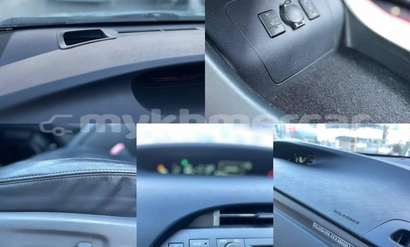 Buy Used Toyota Prius Blue Car in Chbar Mon in Kampong Speu Province Buy Used Toyota Prius Blue Car in Chbar Mon in Kampong Speu Province