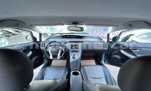 Buy Used Toyota Prius Blue Car in Chbar Mon in Kampong Speu Province Buy Used Toyota Prius Blue Car in Chbar Mon in Kampong Speu Province