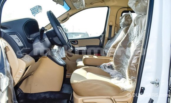 ទិញ នាំចូល Hyundai Accent White ឡាន} ក្នុង Import - Dubai ក្នុង Kampot Province ទិញ នាំចូល Hyundai Accent White ឡាន} ក្នុង Import - Dubai ក្នុង Kampot Province