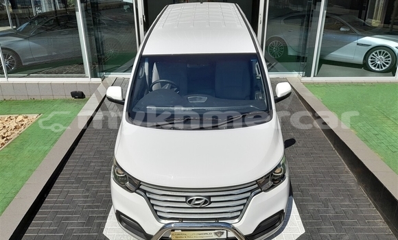 Buy Used Hyundai H1 White Car in Phnom Penh in Phnom Penh Buy Used Hyundai H1 White Car in Phnom Penh in Phnom Penh