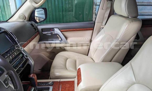 Buy Used Toyota Land Cruiser Black Car in Chbar Mon in Kampong Speu Province Buy Used Toyota Land Cruiser Black Car in Chbar Mon in Kampong Speu Province