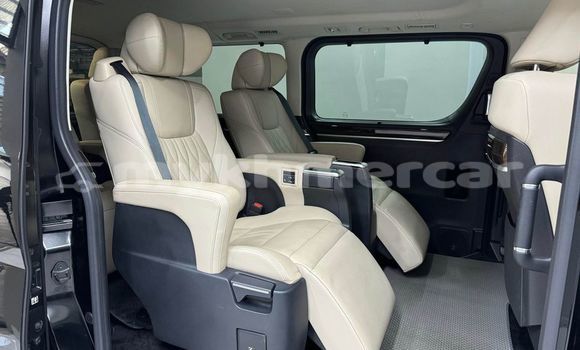 Buy Used Toyota Granvia Black Car in Bavet in Svay Rieng Province Buy Used Toyota Granvia Black Car in Bavet in Svay Rieng Province