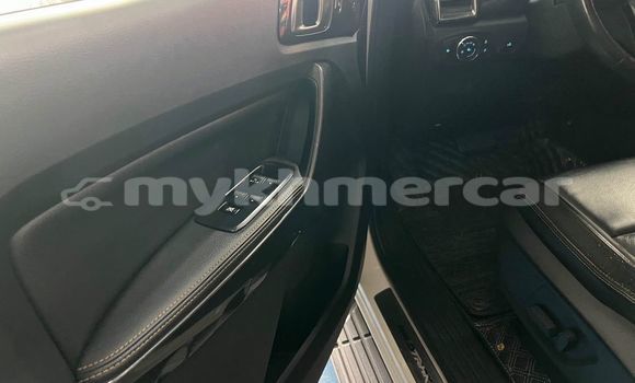 Buy Used Ford Windstar Black Car in Banlung in Ratanakiri Province Buy Used Ford Windstar Black Car in Banlung in Ratanakiri Province