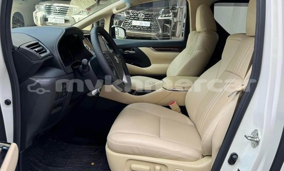 Buy Used Toyota Alphard White Car in Battambang in Battambang Province Buy Used Toyota Alphard White Car in Battambang in Battambang Province