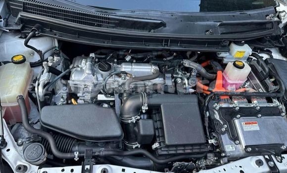 Buy Used Toyota Prius White Car in Phnom Penh in Phnom Penh Buy Used Toyota Prius White Car in Phnom Penh in Phnom Penh