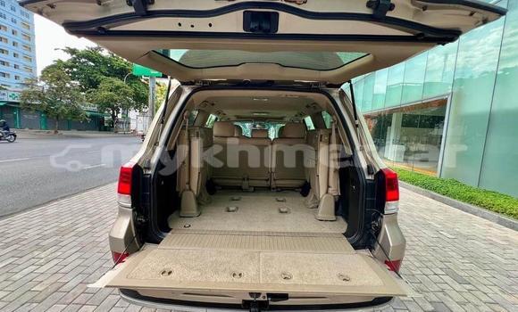 Buy Used Toyota Land Cruiser Other Car in Banteay Meanchey in Banteay Meanchey Province Buy Used Toyota Land Cruiser Other Car in Banteay Meanchey in Banteay Meanchey Province
