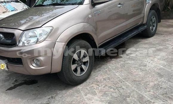 Buy Used Toyota Hiluxe VIGO White Car in Banteay Meanchey in Banteay Meanchey Province Buy Used Toyota Hiluxe VIGO White Car in Banteay Meanchey in Banteay Meanchey Province