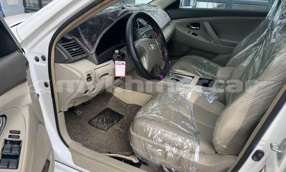 Buy Used Toyota Camry White Car in Banteay Meanchey in Banteay Meanchey Province Buy Used Toyota Camry White Car in Banteay Meanchey in Banteay Meanchey Province