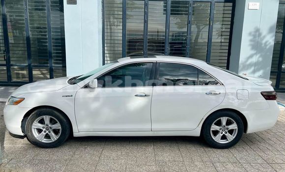 Buy Used Toyota Camry White Car in Banteay Meanchey in Banteay Meanchey Province Buy Used Toyota Camry White Car in Banteay Meanchey in Banteay Meanchey Province