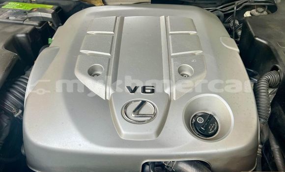 Buy Used Lexus GS White Car in Battambang in Battambang Province Buy Used Lexus GS White Car in Battambang in Battambang Province