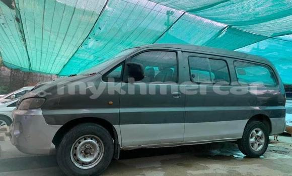 Buy Used Toyota Sienta Other Car in Banteay Meanchey in Banteay Meanchey Province Buy Used Toyota Sienta Other Car in Banteay Meanchey in Banteay Meanchey Province