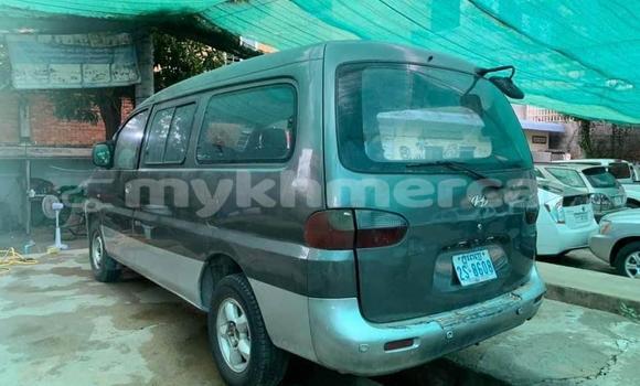 Buy Used Toyota Sienta Other Car in Banteay Meanchey in Banteay Meanchey Province Buy Used Toyota Sienta Other Car in Banteay Meanchey in Banteay Meanchey Province