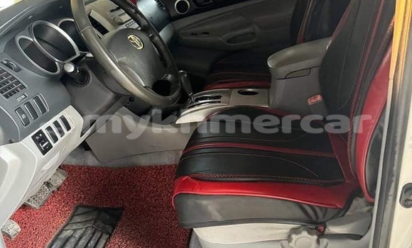 Buy Used Toyota Tacoma White Car in Chbar Mon in Kampong Speu Province Buy Used Toyota Tacoma White Car in Chbar Mon in Kampong Speu Province