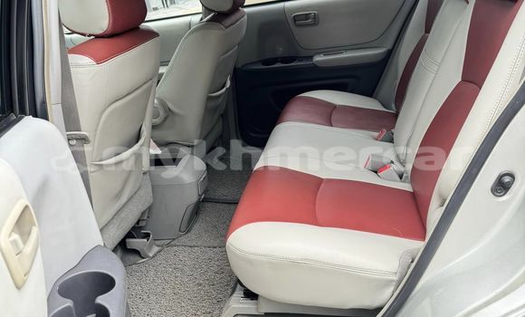 Buy Used Toyota Highlander Other Car in Battambang in Battambang Province Buy Used Toyota Highlander Other Car in Battambang in Battambang Province