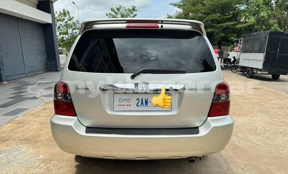 Buy Used Toyota Highlander Other Car in Battambang in Battambang Province Buy Used Toyota Highlander Other Car in Battambang in Battambang Province