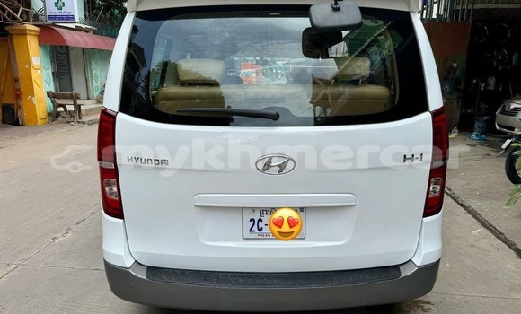 Buy Used Hyundai H1 White Car in Phnom Penh in Phnom Penh Buy Used Hyundai H1 White Car in Phnom Penh in Phnom Penh