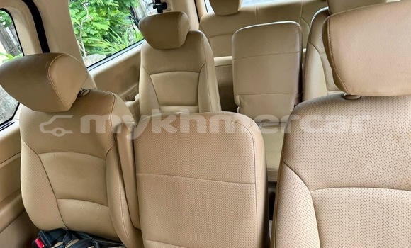 Buy Used Hyundai H1 White Car in Phnom Penh in Phnom Penh Buy Used Hyundai H1 White Car in Phnom Penh in Phnom Penh