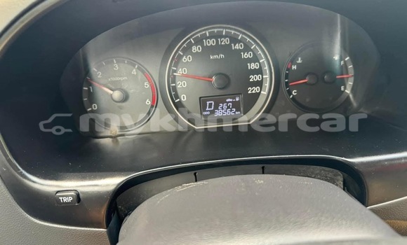 Buy Used Hyundai H1 White Car in Phnom Penh in Phnom Penh Buy Used Hyundai H1 White Car in Phnom Penh in Phnom Penh