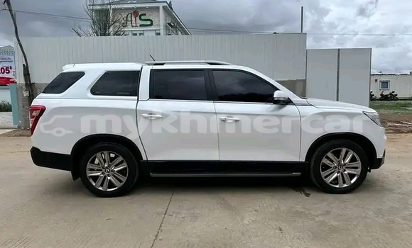 Buy Used Hyundai i10 White Car in Bavet in Svay Rieng Province Buy Used Hyundai i10 White Car in Bavet in Svay Rieng Province