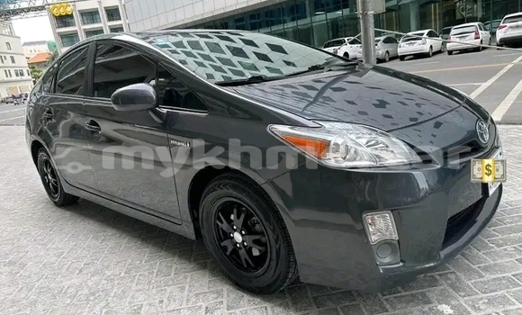 Buy Used Toyota Prius Black Car in Chbar Mon in Kampong Speu Province Buy Used Toyota Prius Black Car in Chbar Mon in Kampong Speu Province