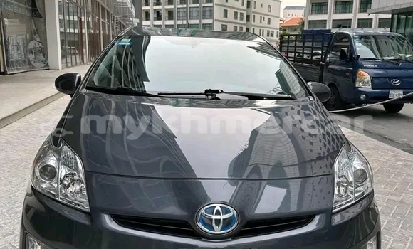 Buy Used Toyota Prius Black Car in Chbar Mon in Kampong Speu Province Buy Used Toyota Prius Black Car in Chbar Mon in Kampong Speu Province