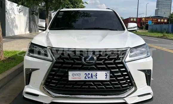 Buy Used Lexus LX 570 White Car in Neak Leung in Prey Veng Province Buy Used Lexus LX 570 White Car in Neak Leung in Prey Veng Province