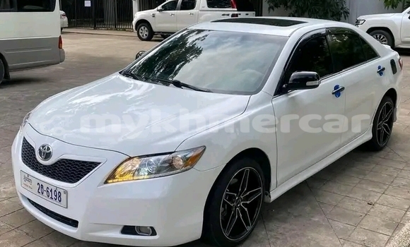 Buy Used Toyota Camry White Car in Cheom Ksan in Preah Vihear Province Buy Used Toyota Camry White Car in Cheom Ksan in Preah Vihear Province