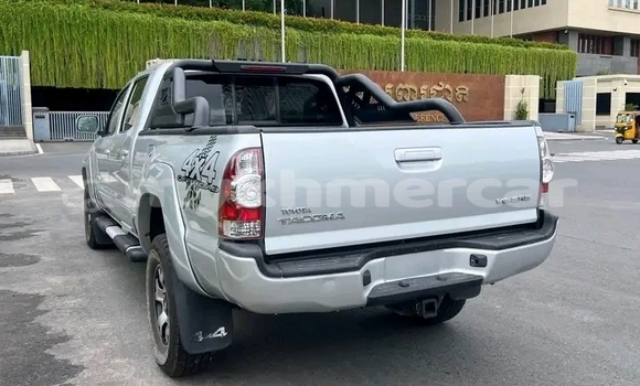Buy Used Toyota Tacoma White Car in Chbar Mon in Kampong Speu Province Buy Used Toyota Tacoma White Car in Chbar Mon in Kampong Speu Province