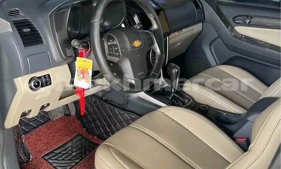 Buy Used Chevrolet Corolado White Car in Prey Veng in Prey Veng Province Buy Used Chevrolet Corolado White Car in Prey Veng in Prey Veng Province