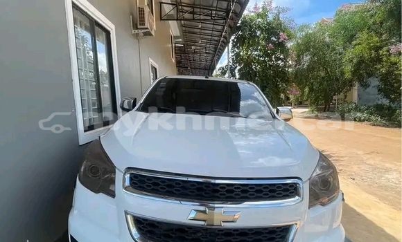 Buy Used Chevrolet Corolado White Car in Prey Veng in Prey Veng Province Buy Used Chevrolet Corolado White Car in Prey Veng in Prey Veng Province