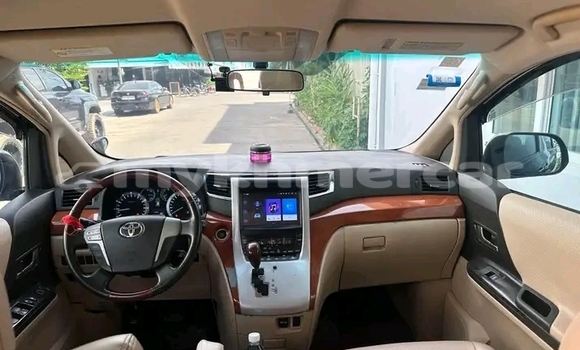 Buy Used Toyota Alphard Black Car in Khŭm Sráng in Kampong Speu Province Buy Used Toyota Alphard Black Car in Khŭm Sráng in Kampong Speu Province