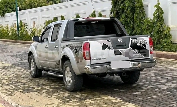Buy Used Nissan Frontier White Car in Cheom Ksan in Preah Vihear Province Buy Used Nissan Frontier White Car in Cheom Ksan in Preah Vihear Province
