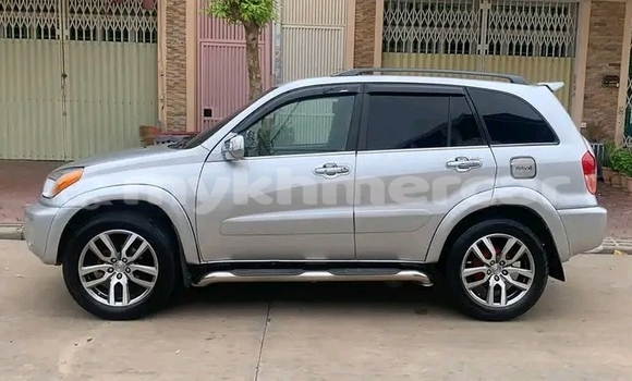 Buy Used Toyota RAV4 Other Car in Chbar Mon in Kampong Speu Province Buy Used Toyota RAV4 Other Car in Chbar Mon in Kampong Speu Province